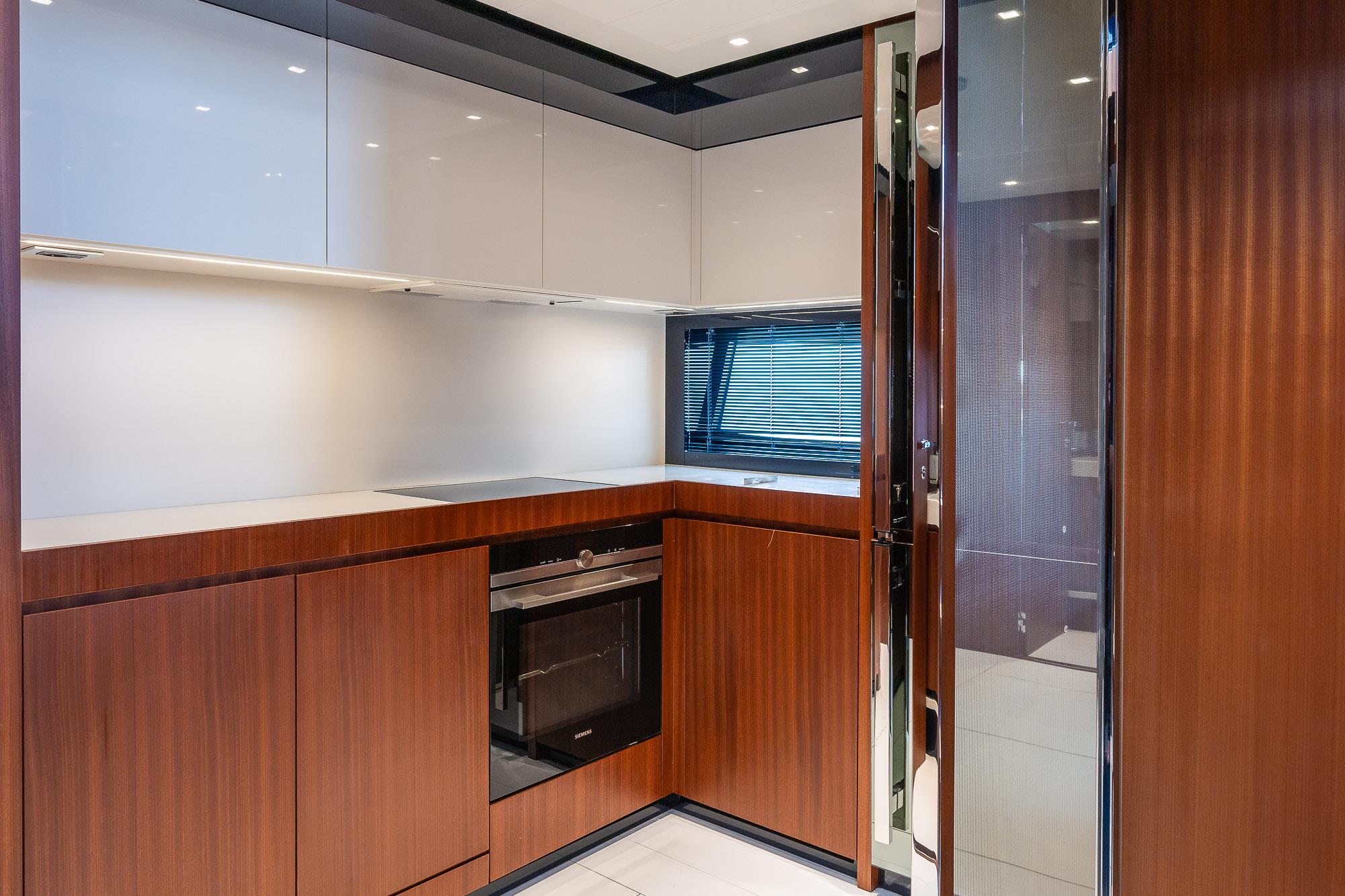 2019 RIVA 66' RIBELLE 